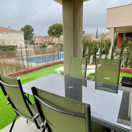 Con Patio Privado, Piscina Comunitaria Y Aire Acondicionado - Es-9-170 Semesterbostad Les Planes del Rei